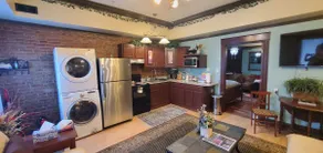 Downtown 1 Bedroom Duplex can Sleep 5 Close to Everything - Image 3