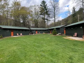 Deluxe Cabin F at Elk Creek Escape - Image 2