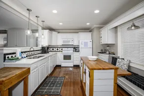 On The Rocks! Spacious mountain home w/ bonus room - Image 2