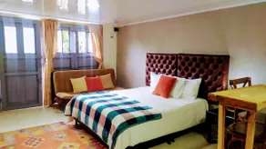 Urban mini loft studio apartment - Image 2