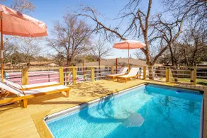 The Pink Pickle | Karaoke Pool+Get Ready Station - Image 3