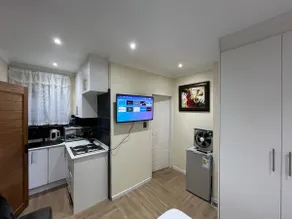 Modern with unique qualities - Image 5