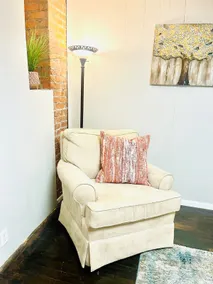 Fully Furnished (Sleeps 9) - Image 4