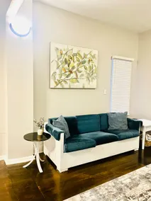 Fully Furnished (Sleeps 9) - Image 3