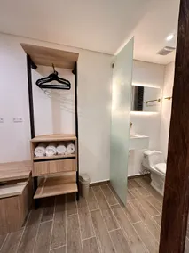 Wall city Duplex apartment with pool deck & gym - Image 4
