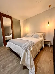 Wall city Duplex apartment with pool deck & gym - Image 3