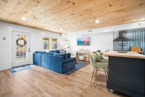 Renovated+Parking+1Block 2 Beach - Image 3