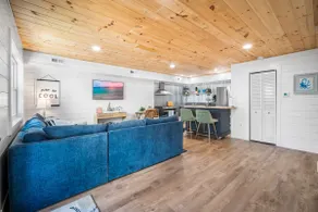 Renovated+Parking+1Block 2 Beach - Image 2