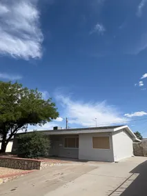 The Moon House - Clean, Newly Furnished & Comfy - Image 2