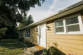 Family Friendly Cottage < 1 Min Walk to Beach - Image 3