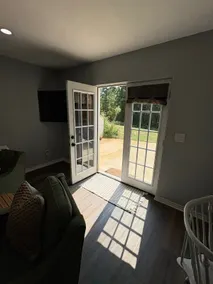 Serenity Trails Guesthouse - Image 2