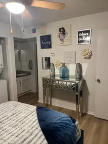 Classic home away from home - Image 2