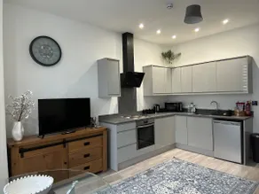Sandleigh Apartment - Image 2
