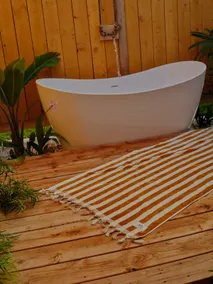 The Cedar House - Private Yard and Entrance! - Image 5