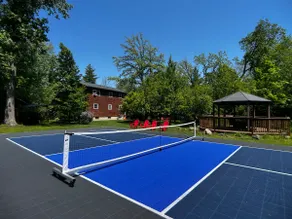 Log Cabin Oasis: Pickleball, Hot Tub, Deer, Pets - Image 2