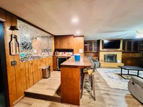 Hilltop House - Image 3
