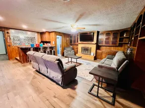 Hilltop House - Image 2