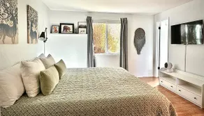 3 BR Home where city meets country - Image 3