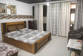 Brinda Kutir:Ground Floor AC room near Prem Mandir - Image 5