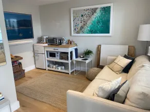 Estuary View Apartment with parking - Image 3