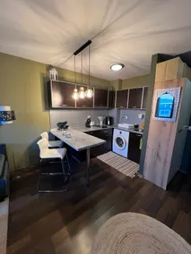 Regal Retreat Gondola Lift Apartment - Image 3