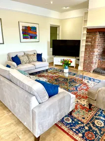 Stunning Thameside Apartment - Image 3