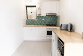 Beachfront Studio Apartment - Image 4