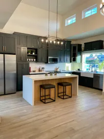 Charming NEW Modern Farmhouse - Image 5