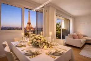Romantic ap with Eiffel Tower view and king bed - Image 2