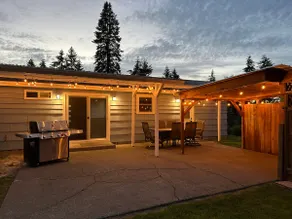 Fully Remodeled 3BR/2BA, Central AC, EV, Fast WiFi - Image 5
