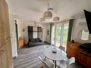Furnished studio, downtown - Image 2