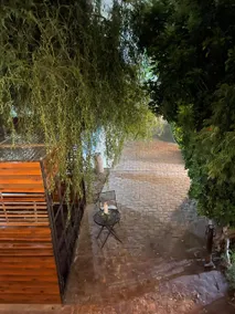Inn/park pool - Image 2