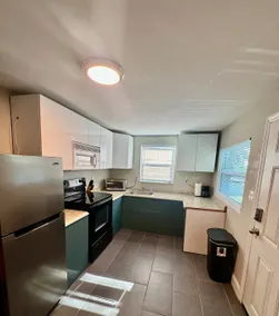• Sunshine Stay, 4 miles from the Beach - Image 3