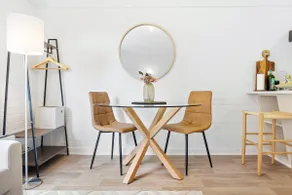 Urban Chic Studio by 'the Strip' - Image 2