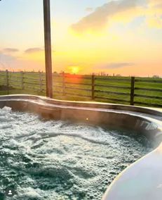 The Fuller's Shed All Weather Private Hot Tub - Image 5