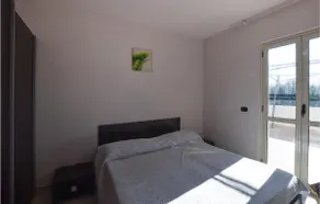 Stunning Apartment In Lamezia Terme - Image 5
