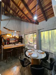 all air-conditioned 10 minutes from downtown with swimming pool - Image 4