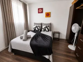 Smart Home with Alexa · Quiet · Pet-Friendly - Image 4