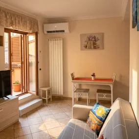 1 double bed - 1 sofa bed - 1 bathroom - Image 2