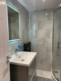 Exquisite 2 Bedroom Independent Property & Parking - Image 2