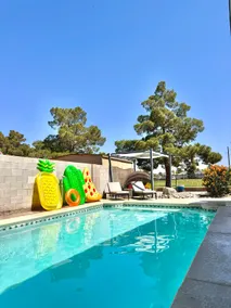 Fun pool 3bed room Golf course 8 miles to strip - Image 5