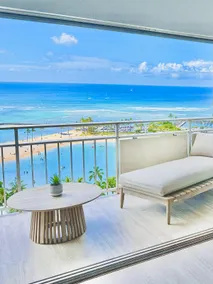 Floor-to-Ceiling Oceanfront Home (Car Available) - Image 2