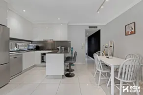KozyGuru | Ryde | Cosy 2Bed Apt with Private Yard - Image 4