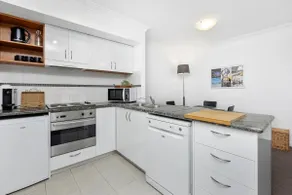 City-View Apartment, Pool, Gym, Tennis, Parking - Image 4