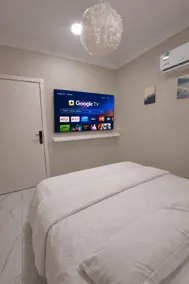Luxury apartment, room and hall in Olaya - Image 4