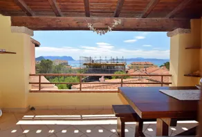 On the beach, panoramic house - Image 4