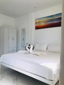 Deluxe Suite - WiFi nearby the Beach & Vigan City - Image 4