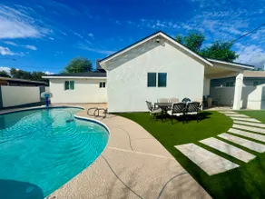 *NEW* PHX Pool Home! 6 min to Airport • Sleeps 8 - Image 2