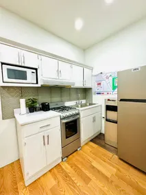 Ideal Area Apartment - Image 5