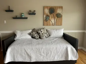 Guest Suite in Oak Ridge - Image 2